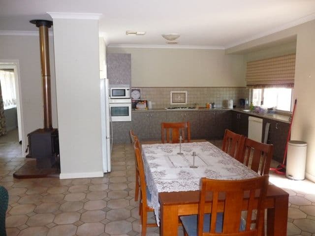 32 Fraser Street, YORK WA 6302, York - Thumbnail 7