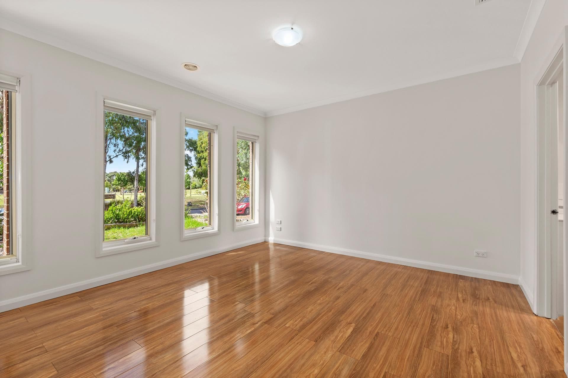 44 Hyde Park Avenue, Craigieburn VIC 3064, Craigieburn - Thumbnail 2