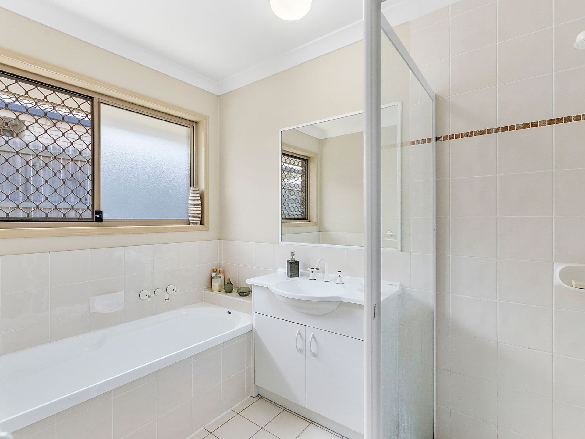 38 Spruce Street, Loganlea QLD 4131, Loganlea - Thumbnail 8