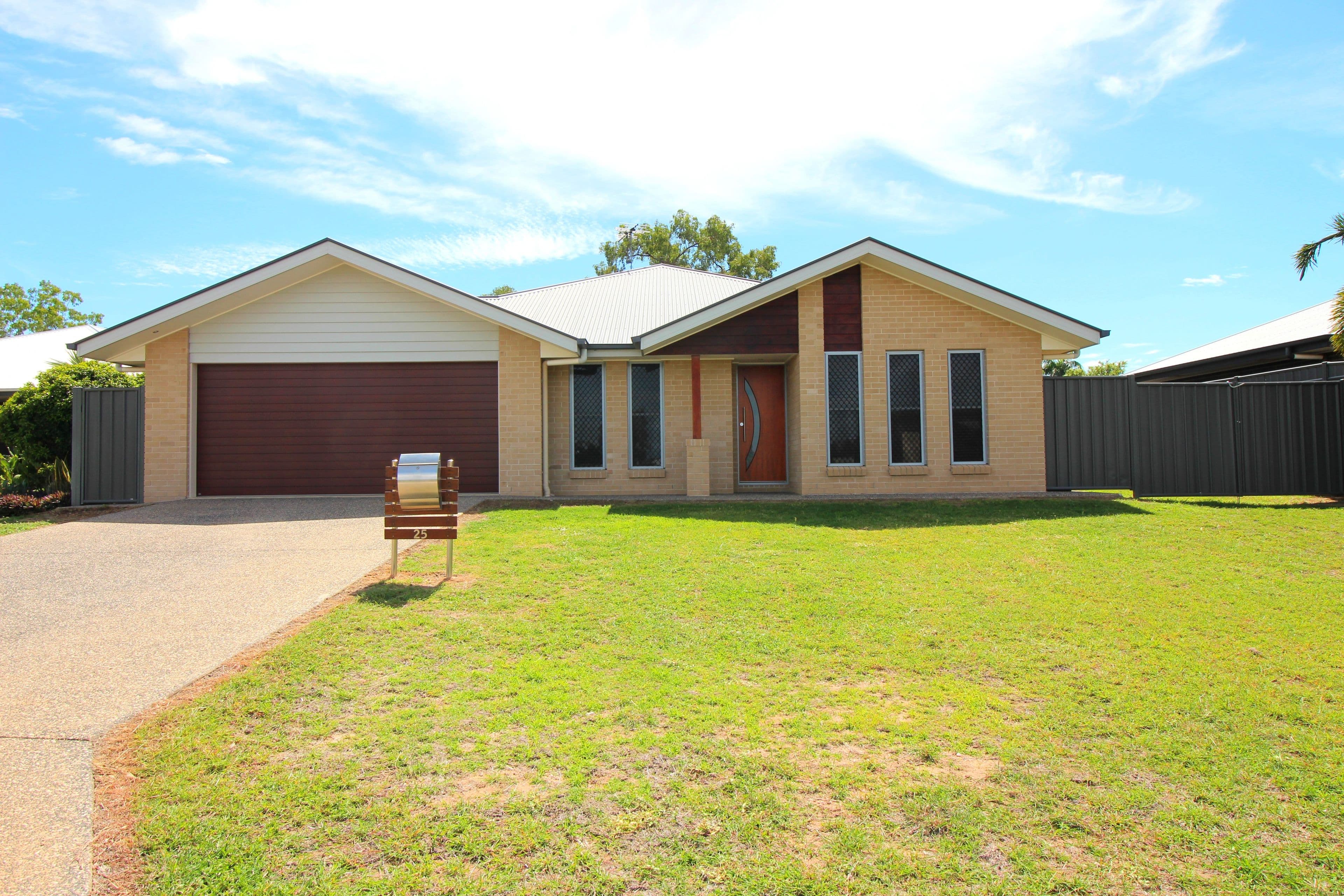 25 Newman Drive, Emerald QLD 4720, Emerald - Image 1
