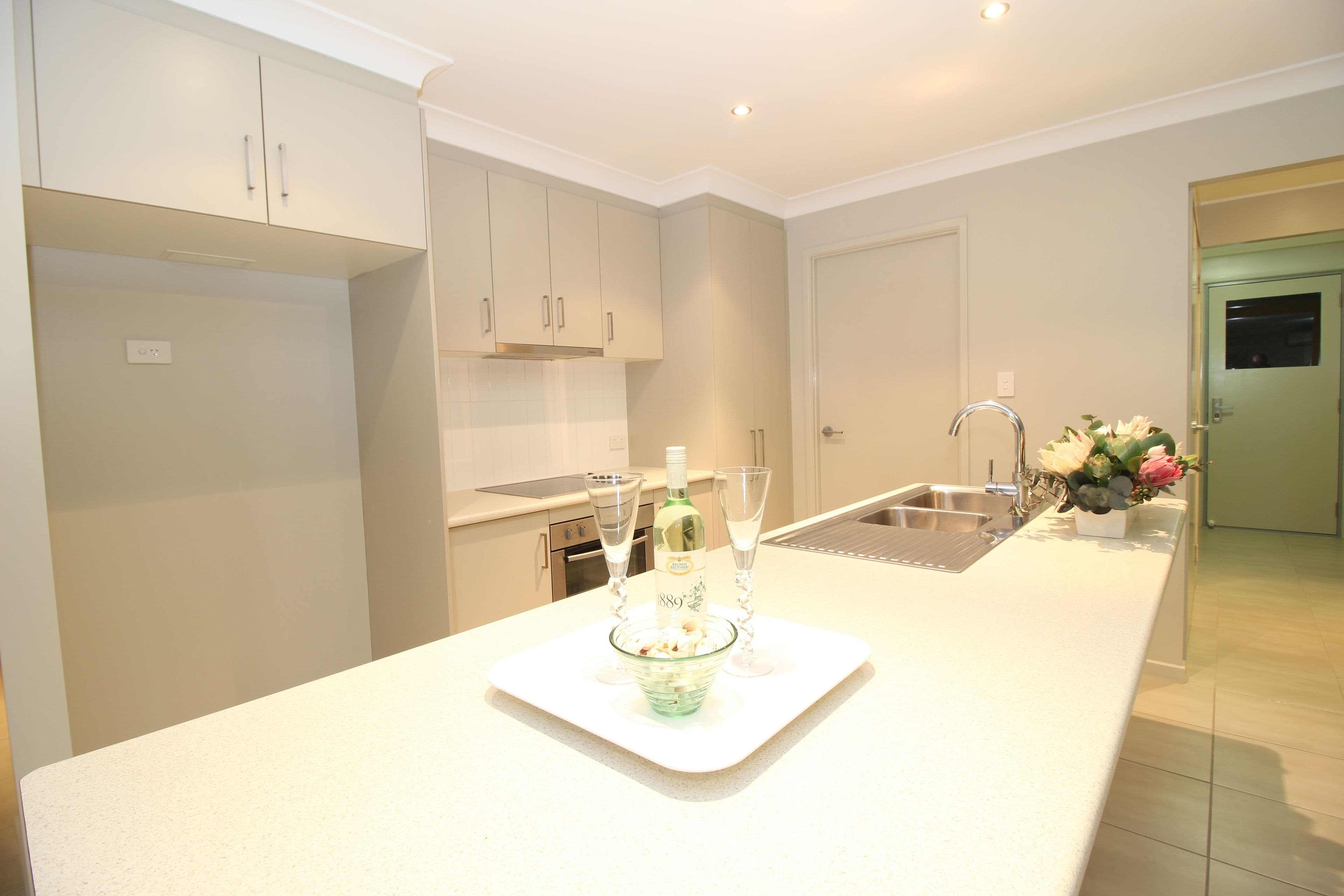 25 Newman Drive, Emerald QLD 4720, Emerald - Thumbnail 3