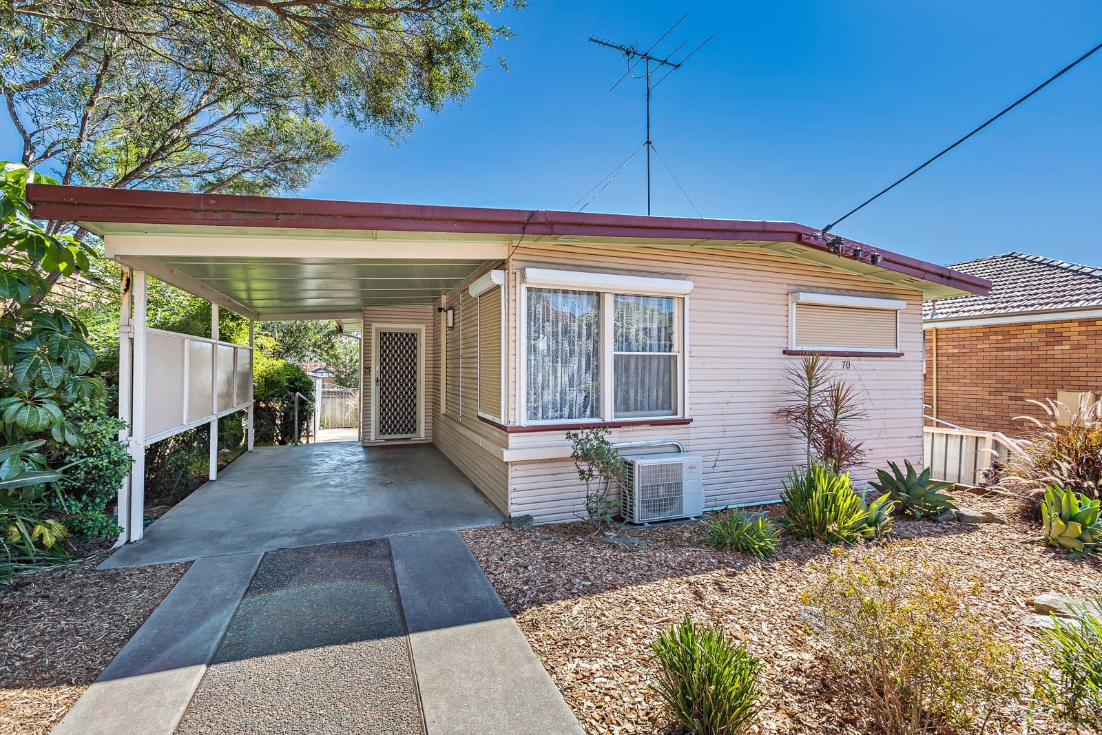 70 Victoria Street, Adamstown - Image 1