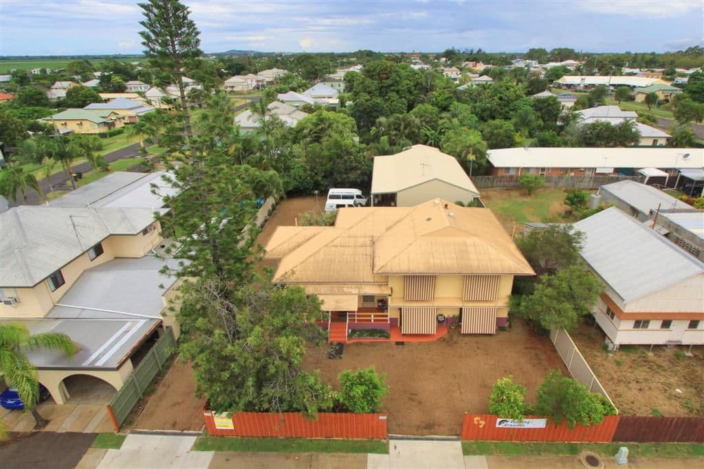 4  Hinkler Avenue, BUNDABERG NORTH QLD 4670, Bundaberg North - Image 1