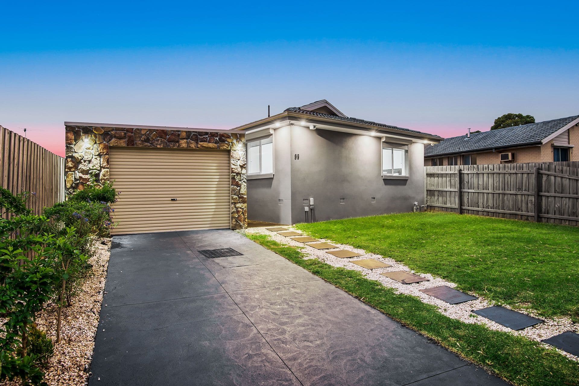 33 Amalfi Drive, Endeavour Hills VIC 3802, Endeavour Hills - Thumbnail 2