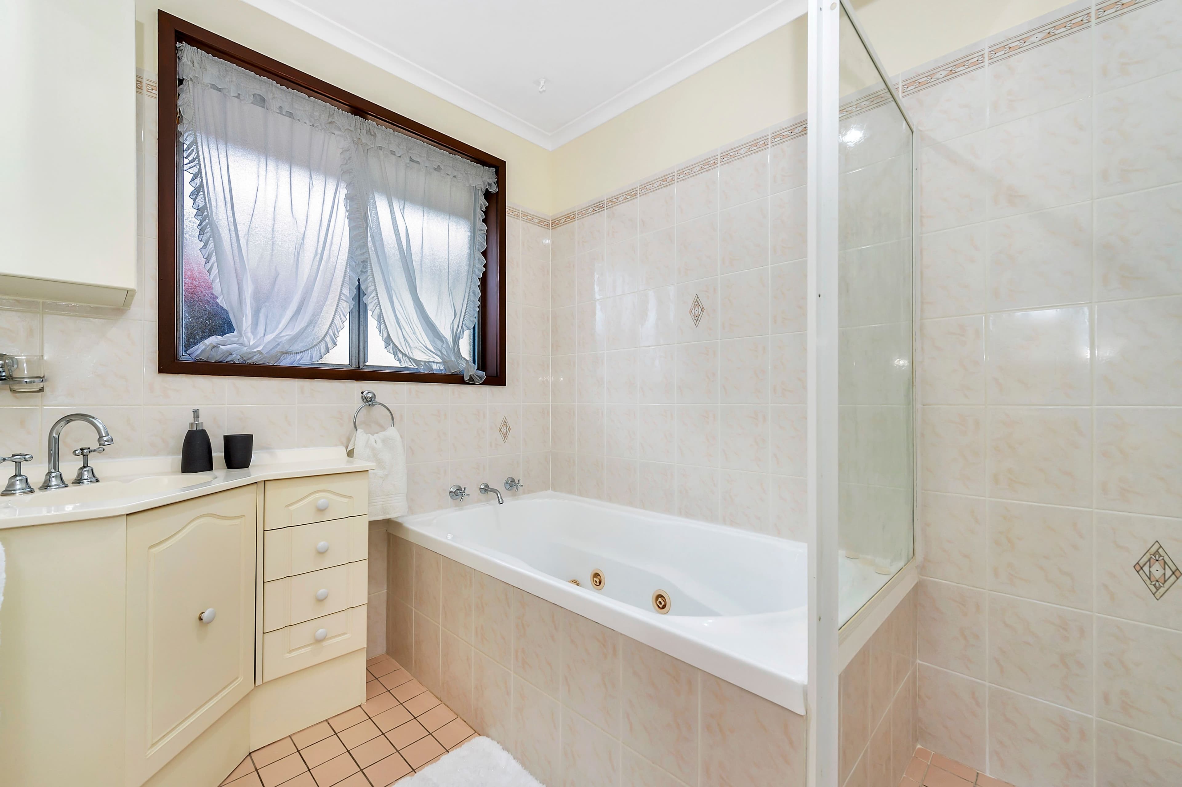 24 Waratah Street, Karabar - Thumbnail 6