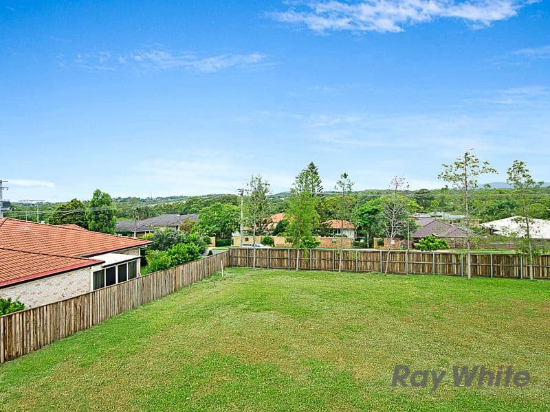 3 Outlook Crescent, Bridgeman Downs QLD 4035, Bridgeman Downs - Thumbnail 2