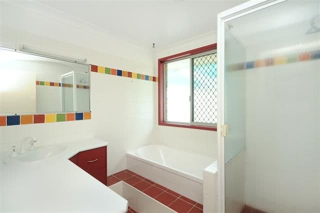 15 Gore Street, WESTBROOK QLD 4350, Westbrook - Thumbnail 2