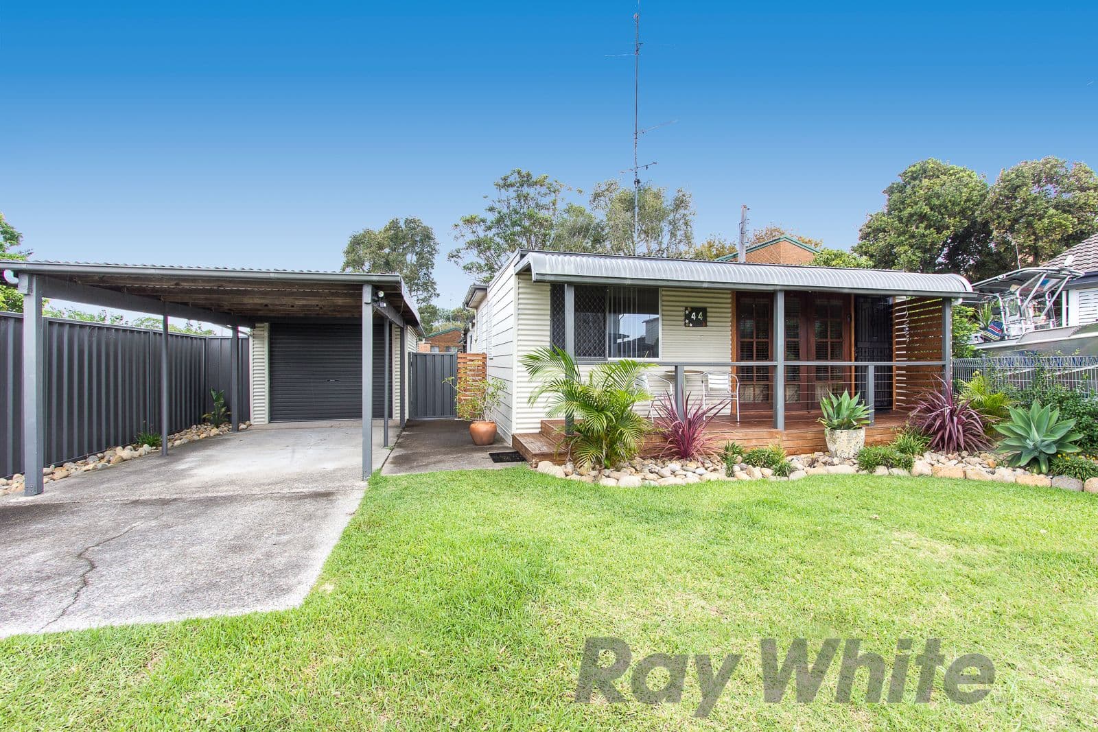 44 Emily Street, Marks Point - Image 1