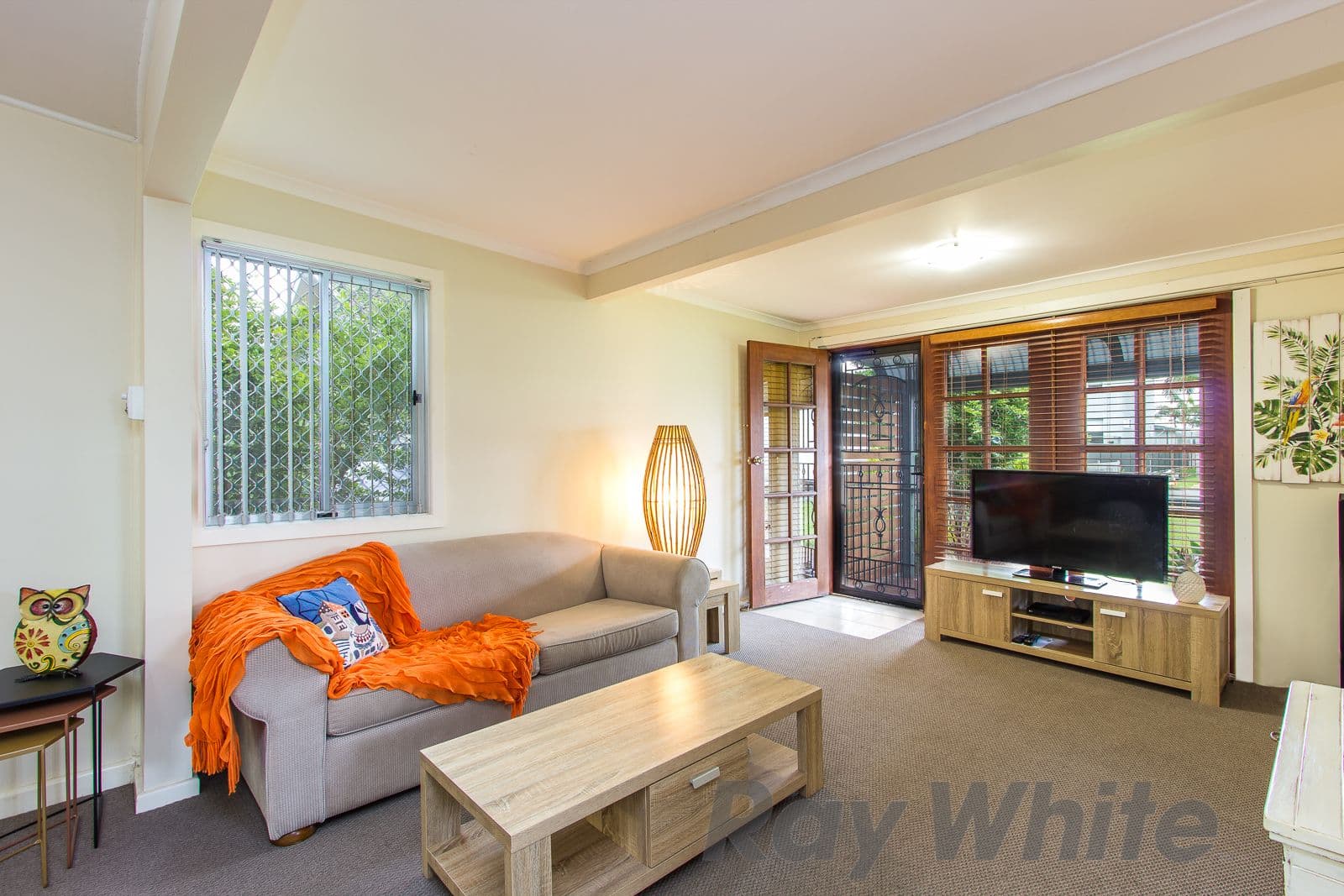 44 Emily Street, Marks Point - Thumbnail 2