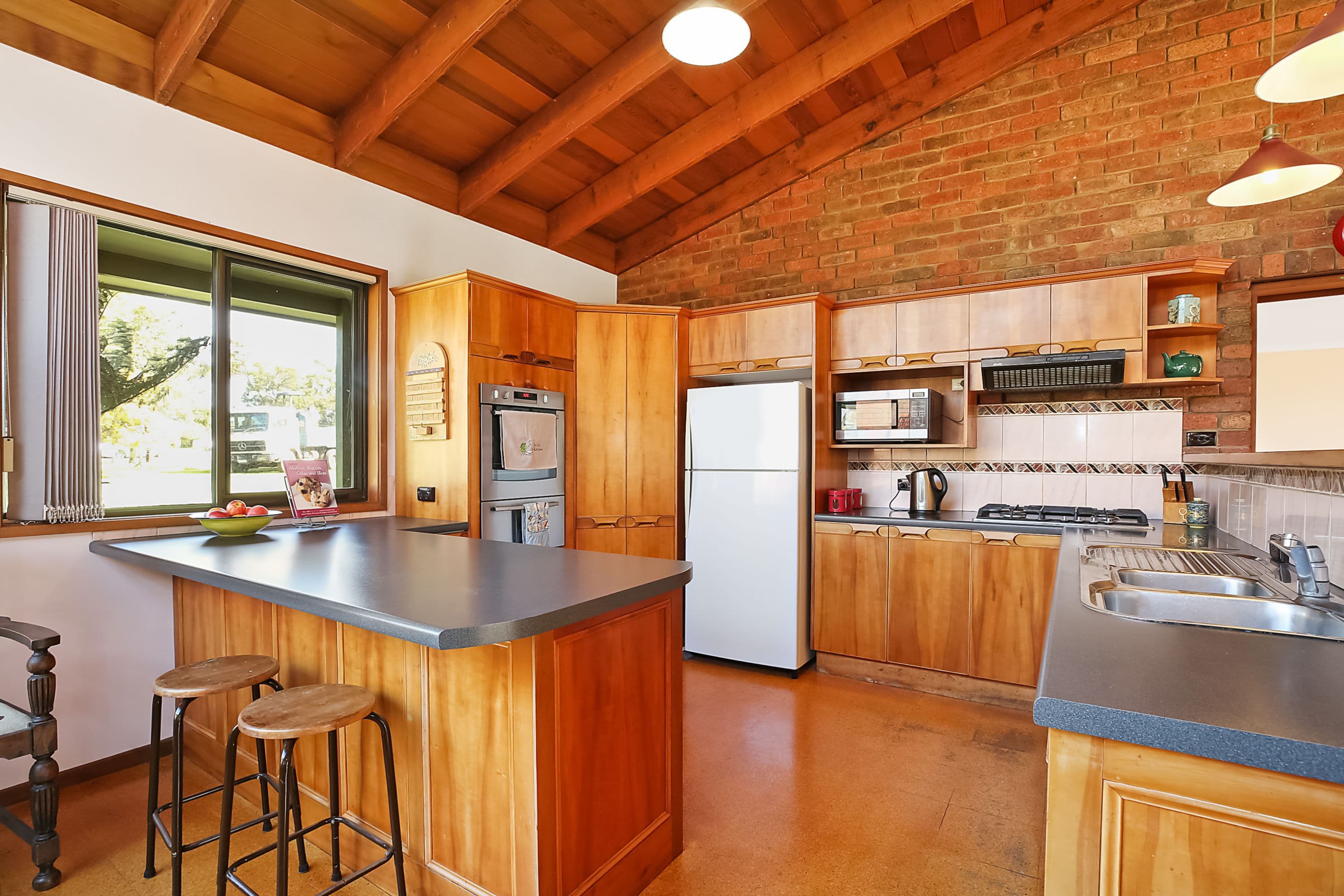 2 Clarke Street, Cobden VIC 3266, Cobden - Thumbnail 4