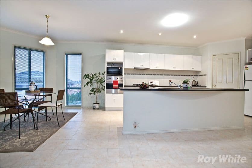 4 May Court, GLEN WAVERLEY VIC 3150, Glen Waverley - Thumbnail 5