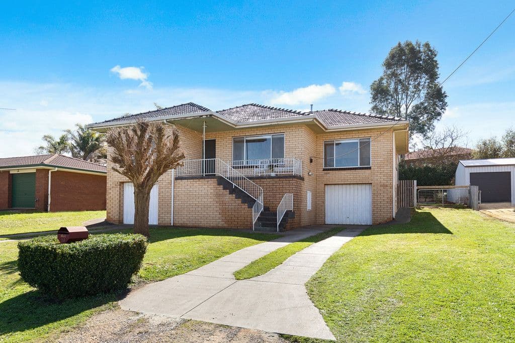 16 Sinclair Street, Mount Gambier SA 5290, Mount Gambier - Image 1