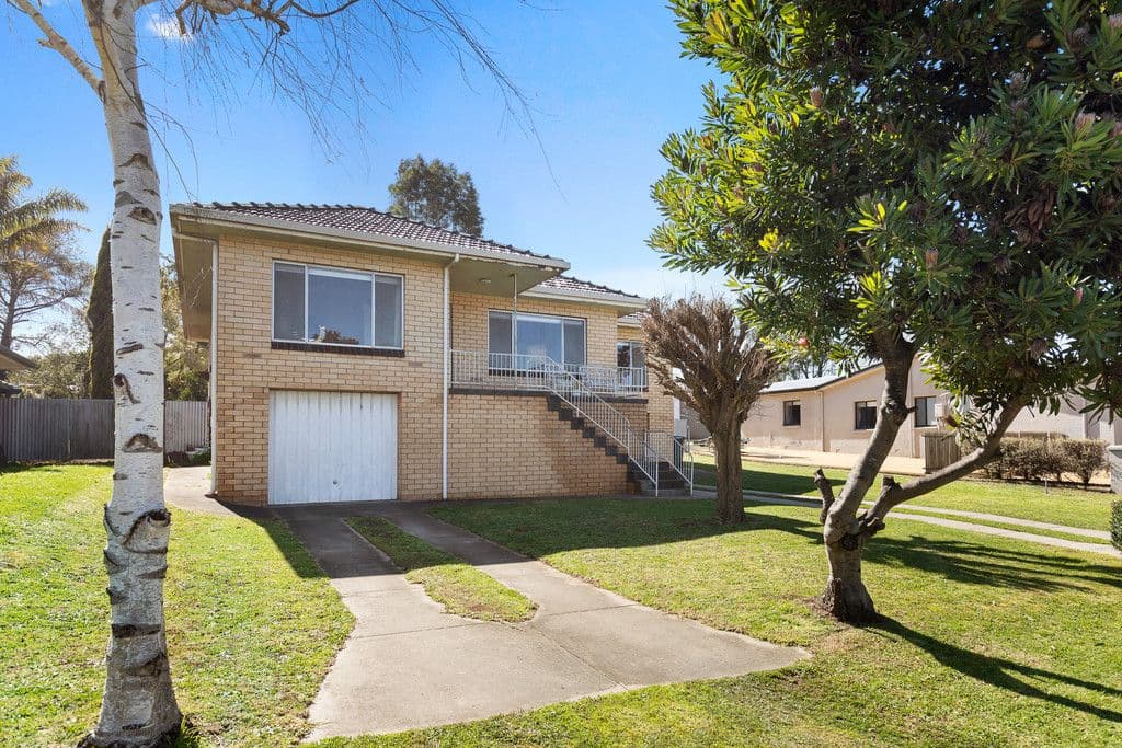 16 Sinclair Street, Mount Gambier SA 5290, Mount Gambier - Thumbnail 4