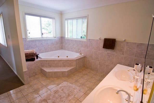 10 Hillridge Crescent, VARSITY LAKES QLD 4227, Varsity Lakes - Thumbnail 5