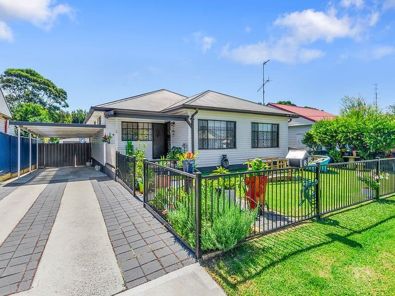8 Hale Street, Woonona NSW 2517, Woonona - Image 1