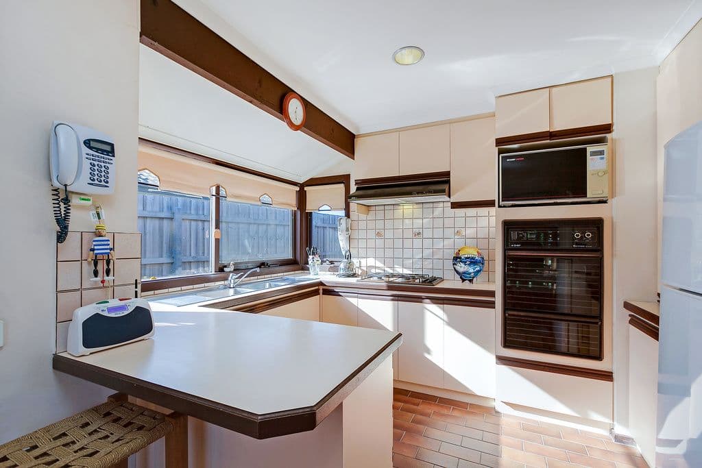 60 Meadow Glen Drive, Epping VIC 3076, Epping - Thumbnail 2