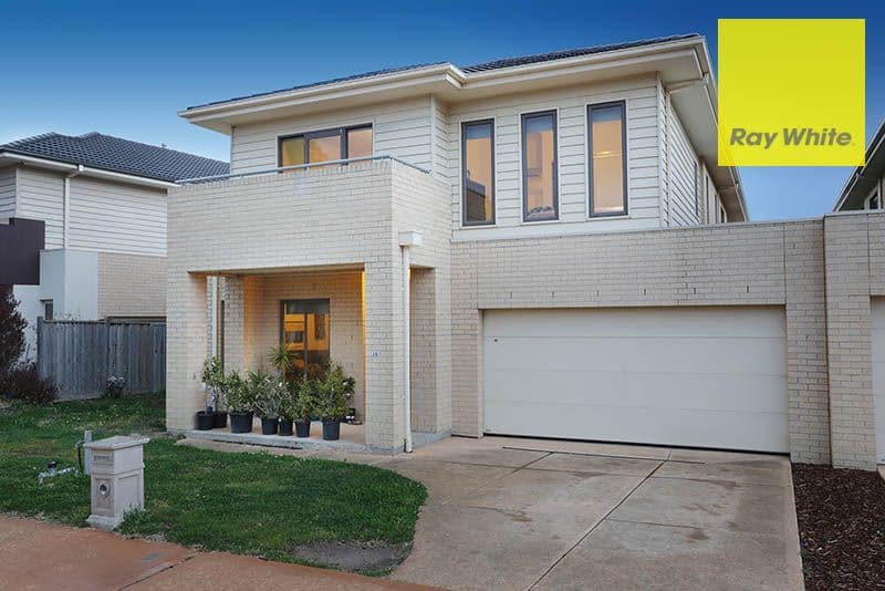36 Sanctuary Lakes East Boulevard, Sanctuary Lakes VIC 3030, Sanctuary Lakes - Thumbnail 3