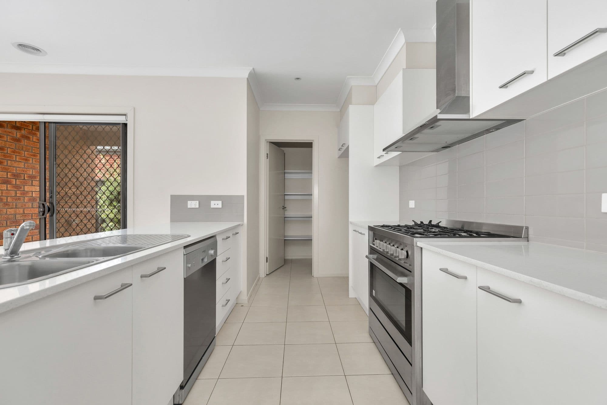 28 Miniata Way, MANOR LAKES VIC 3024, Manor Lakes - Thumbnail 3