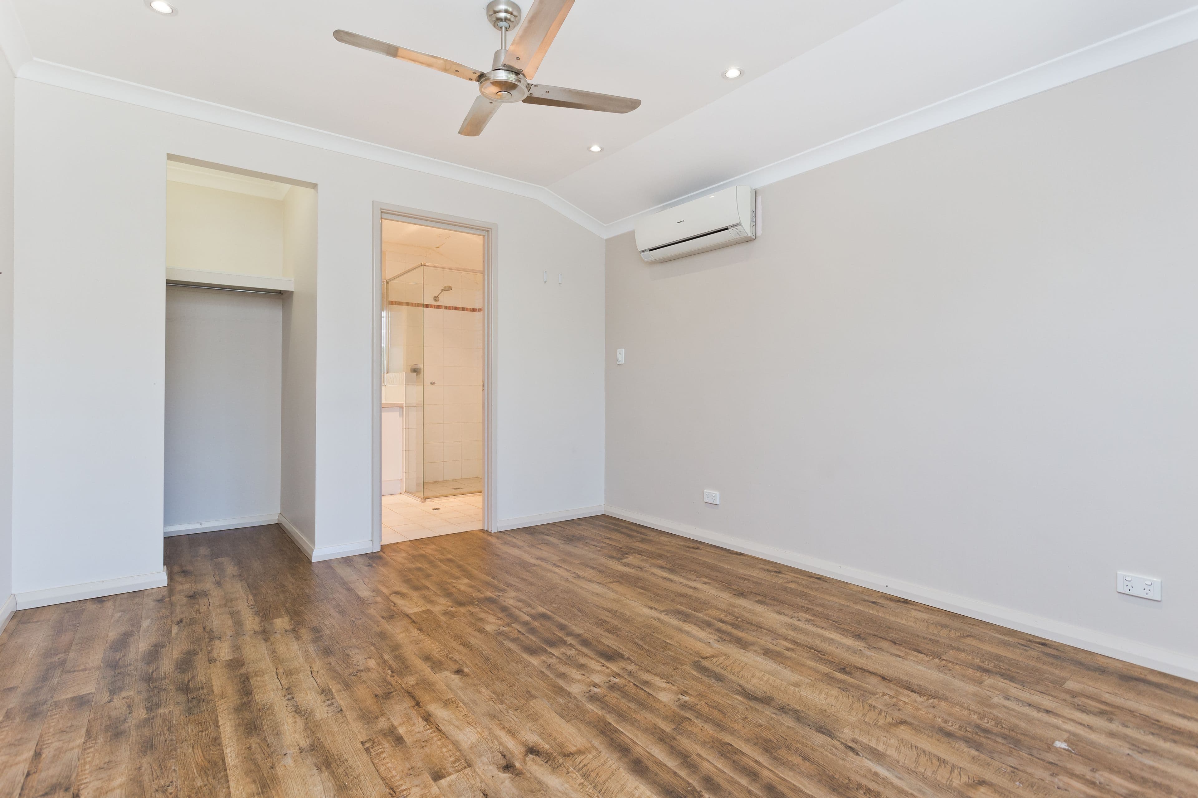15 Lombardy Crescent, Caversham WA 6055, Caversham - Thumbnail 5