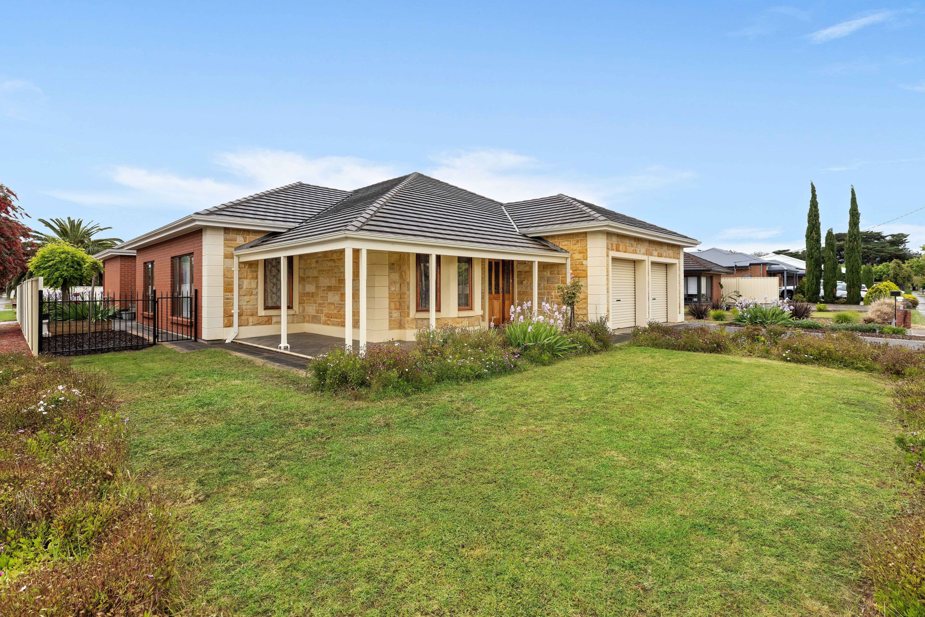 54 Condada Avenue, Park Holme SA 5043, Park Holme - Thumbnail 2