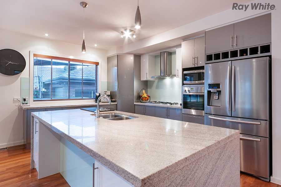 5 Marrowie Place, TAYLORS HILL VIC 3037, Taylors Hill - Thumbnail 2