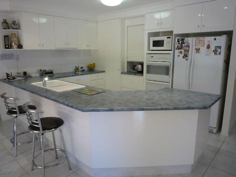 7 Kirdford Court, ARUNDEL QLD 4214, Arundel - Thumbnail 2
