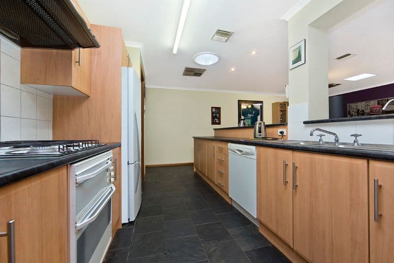 5 Hudson Lowe Drive, GREENWITH SA 5125, Greenwith - Thumbnail 5