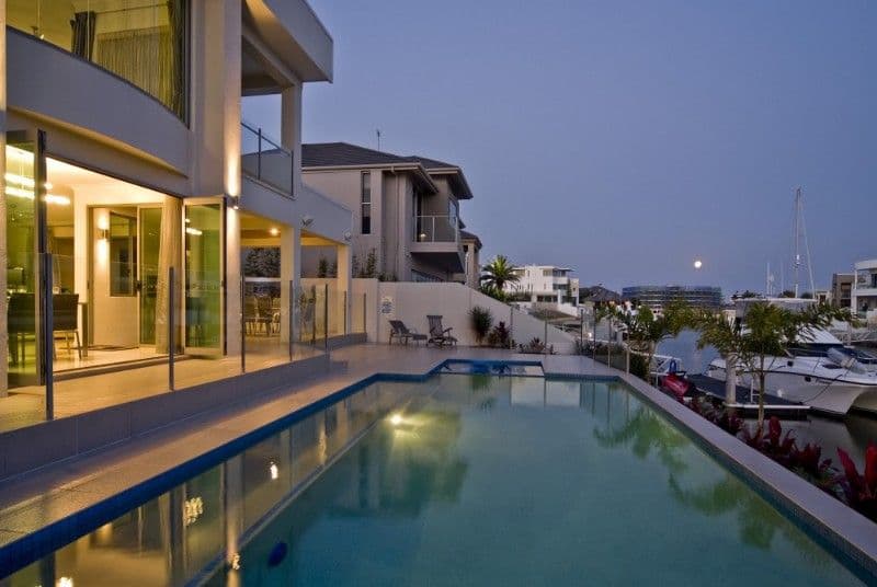 26 Knightsbridge Pde West, PARADISE POINT QLD 4216, Paradise Point - Thumbnail 2
