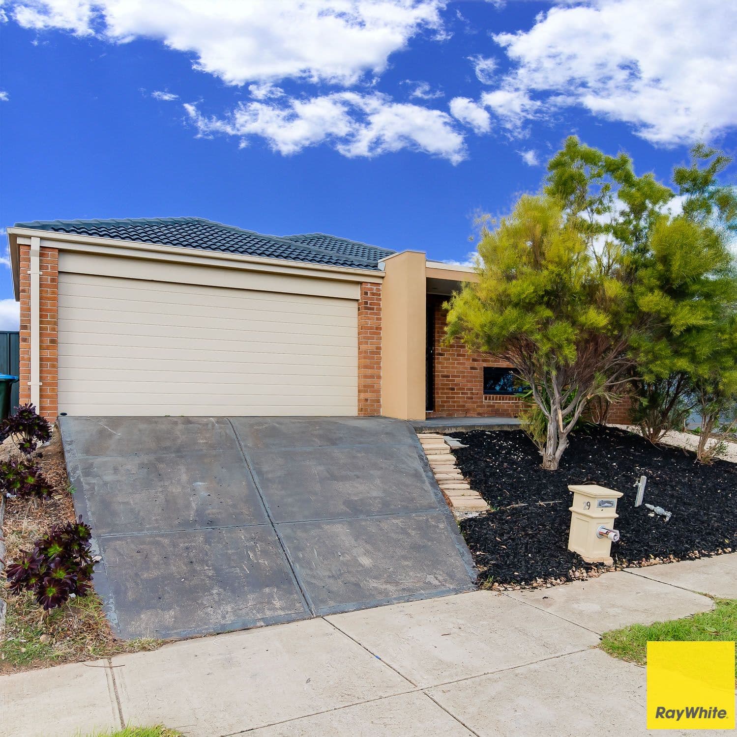 29 Rifflebird Drive, Tarneit VIC 3029, Tarneit - Thumbnail 2
