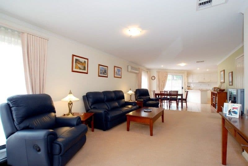 51 Avalon Road, ROWVILLE VIC 3178, Rowville - Thumbnail 2