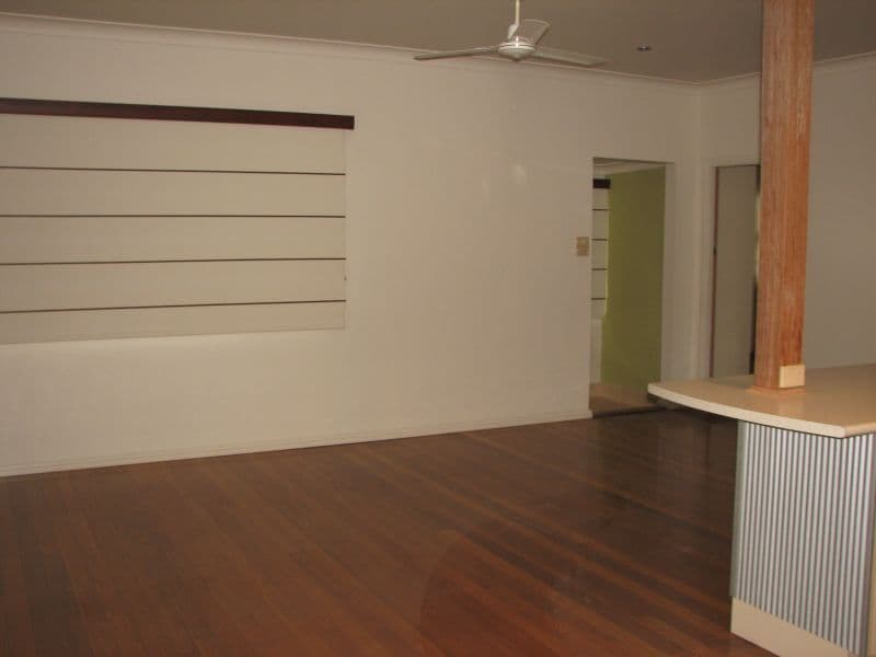35 Yamba Street, YAMBA NSW 2464, Yamba - Thumbnail 3