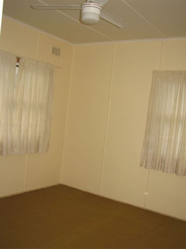 35 Yamba Street, YAMBA NSW 2464, Yamba - Thumbnail 4
