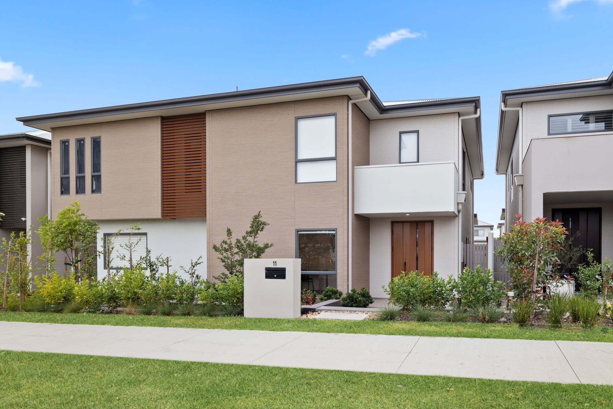 11 Mandalay Avenue, GLEDSWOOD HILLS NSW 2557, Gledswood Hills - Thumbnail 2