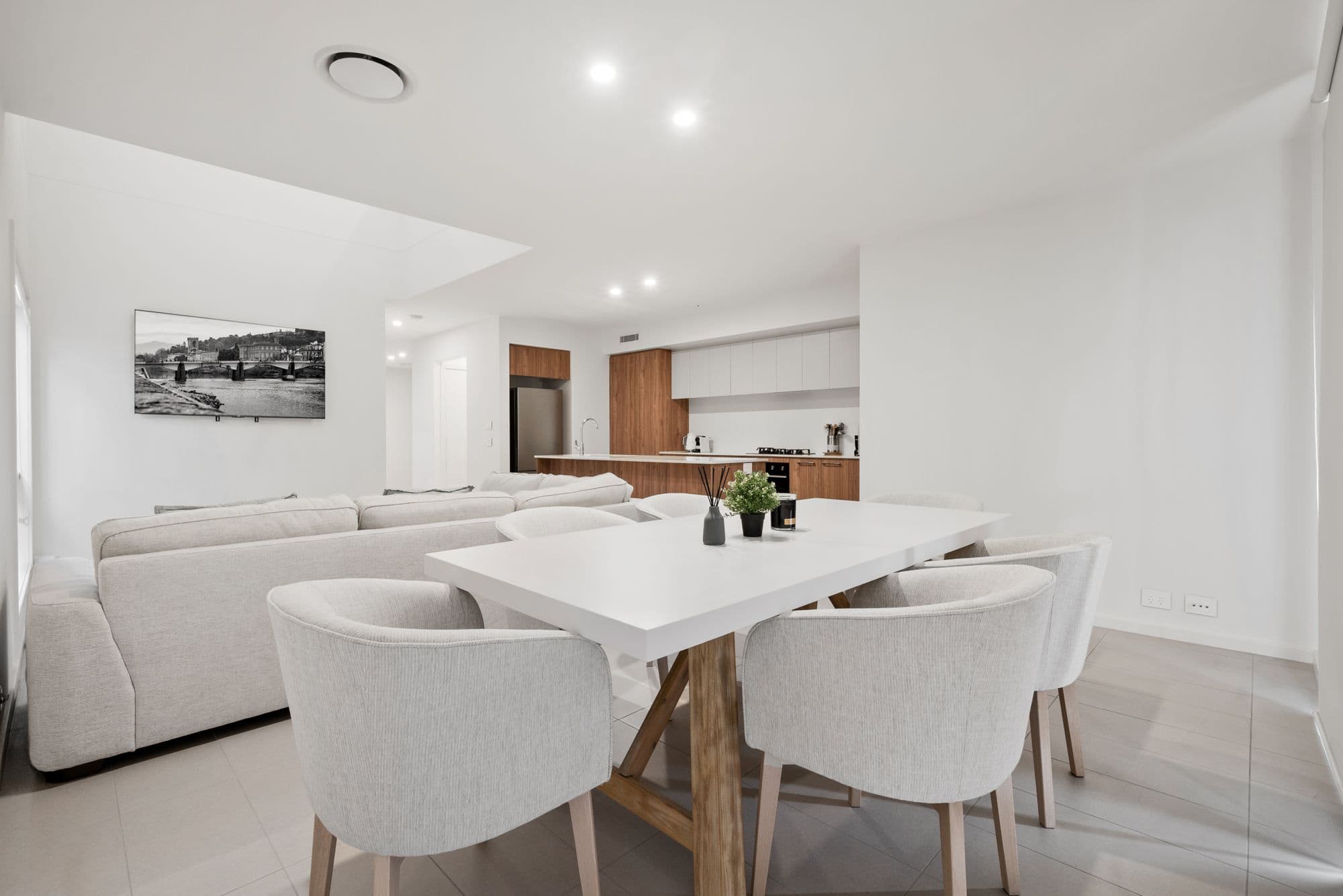 11 Mandalay Avenue, GLEDSWOOD HILLS NSW 2557, Gledswood Hills - Thumbnail 6