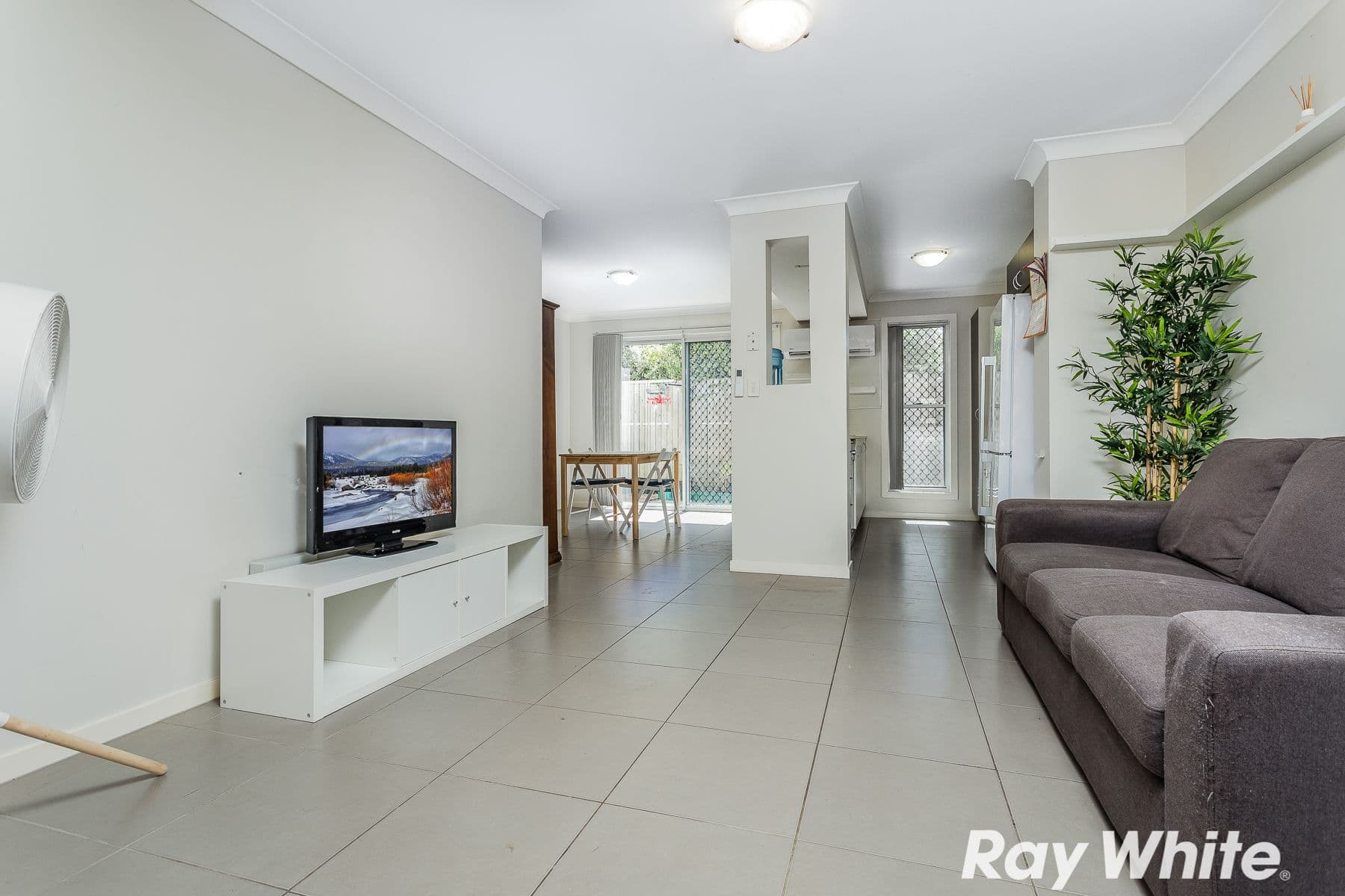 1548 Anzac Avenue, Kallangur QLD 4503, Kallangur - Thumbnail 4