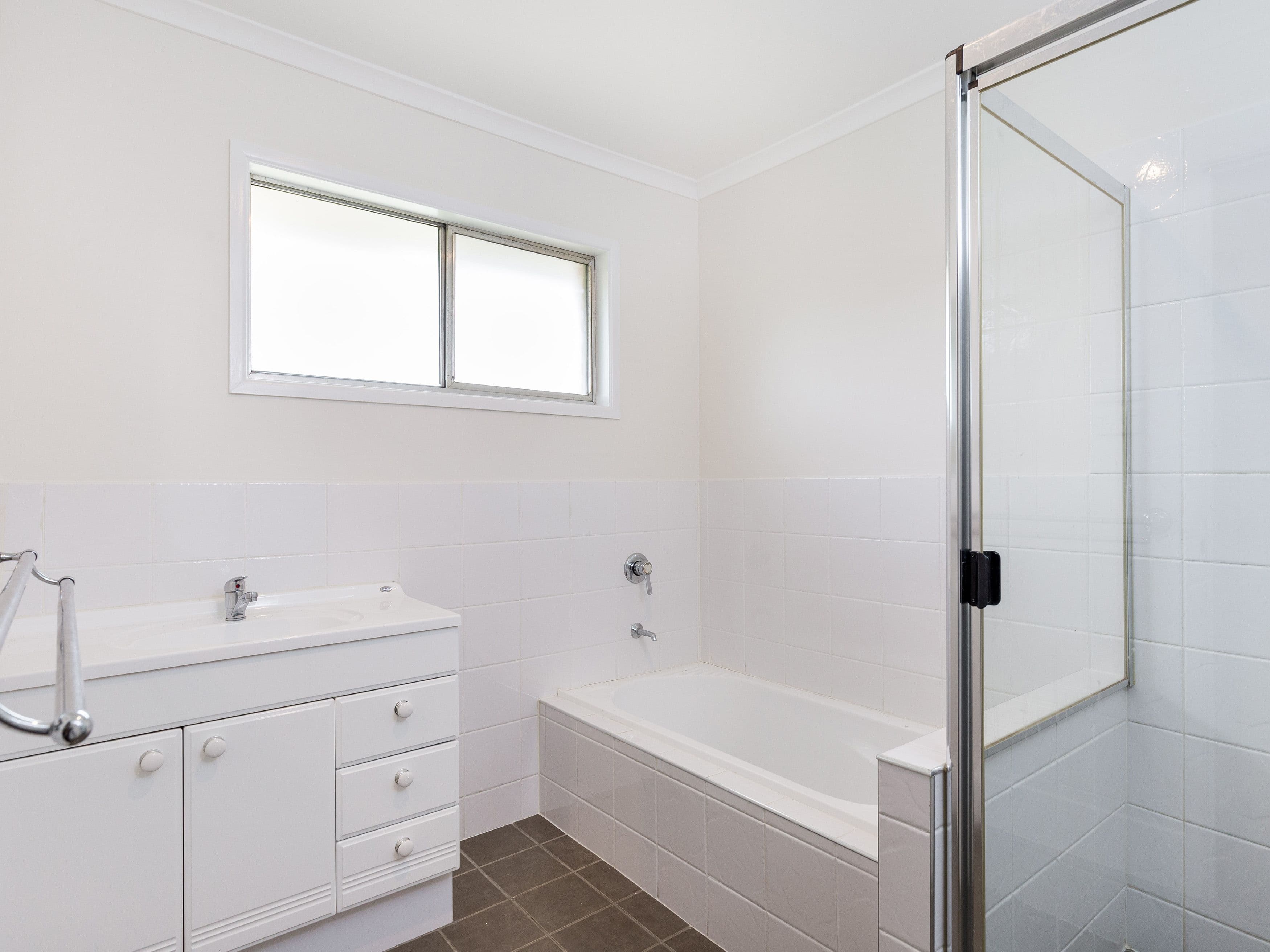 14 CASTLECOR Street, Ferny Grove QLD 4055, Ferny Grove - Thumbnail 3