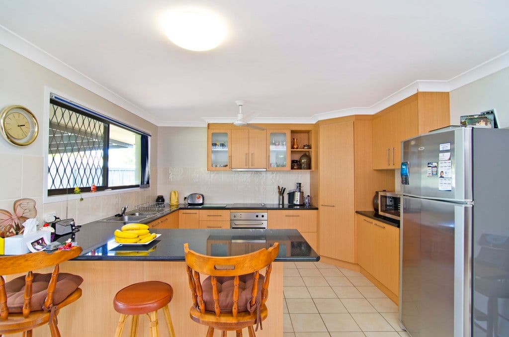 13 Ling Place, PALM BEACH QLD 4221, Palm Beach - Thumbnail 3