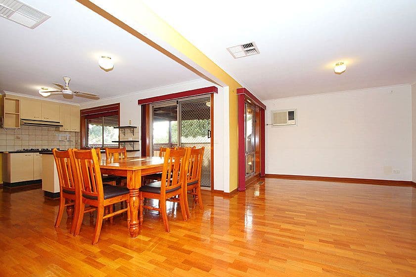 3 Teralba Close, MILL PARK VIC 3082, Mill Park - Thumbnail 4