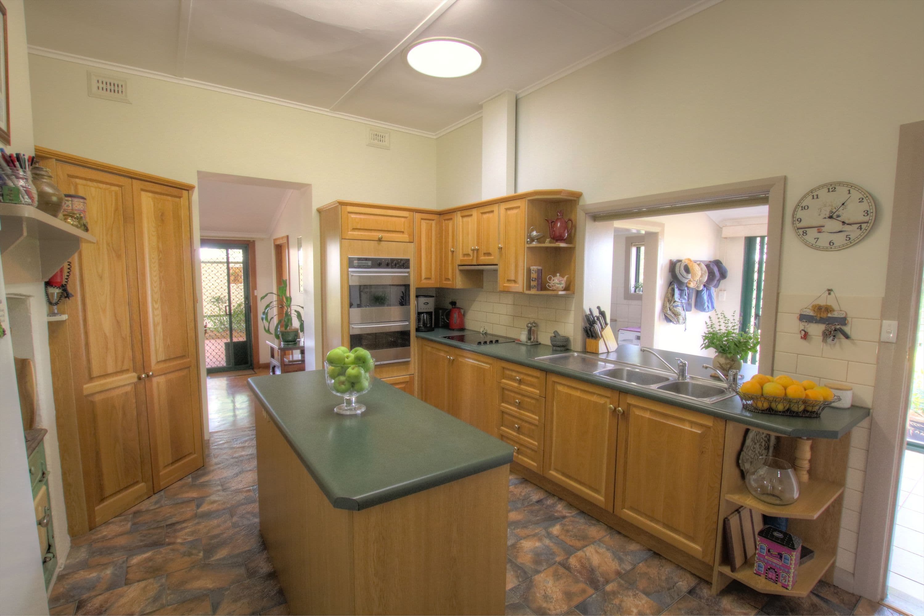 42 Watkins Road, Waikerie SA 5330, Waikerie - Thumbnail 2