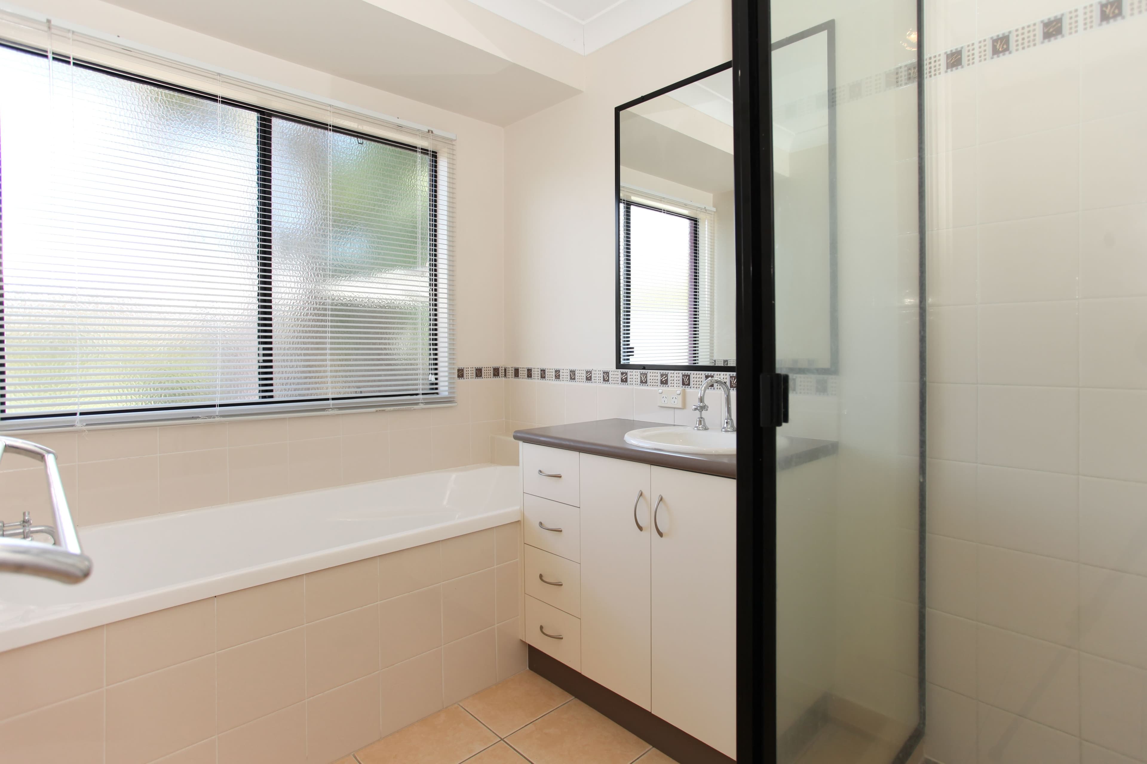 2 Avalon Drive, Rural View QLD 4740, Rural View - Thumbnail 6