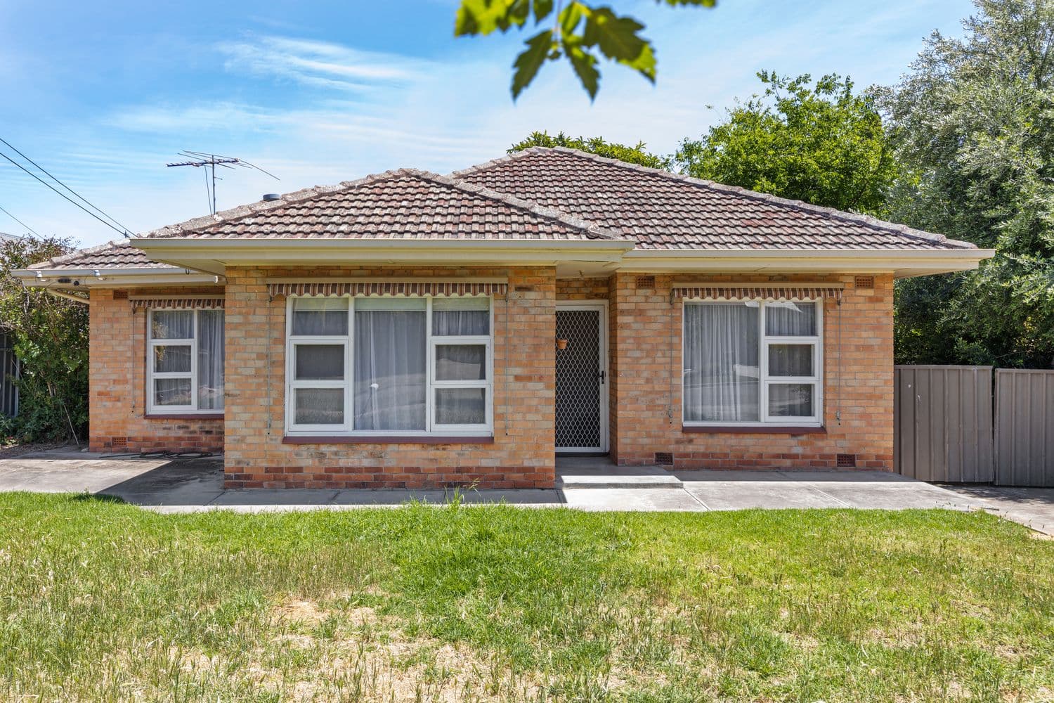 16 Tyringa Avenue, Rostrevor SA 5073, Rostrevor - Thumbnail 2