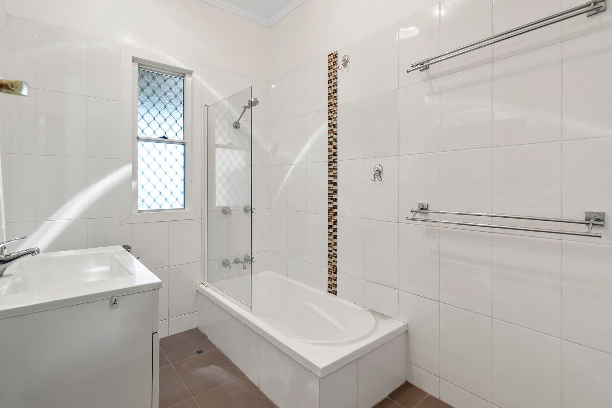 36 Mar Street, Holland Park QLD 4121, Holland Park - Thumbnail 7