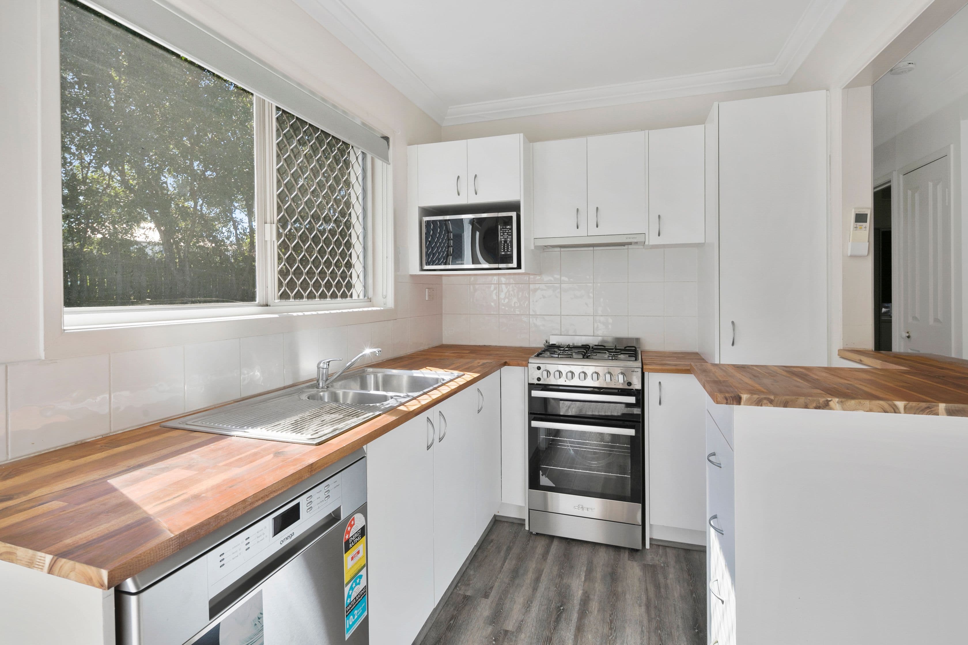 66 Shetland Street, Morningside QLD 4170, Morningside - Thumbnail 2