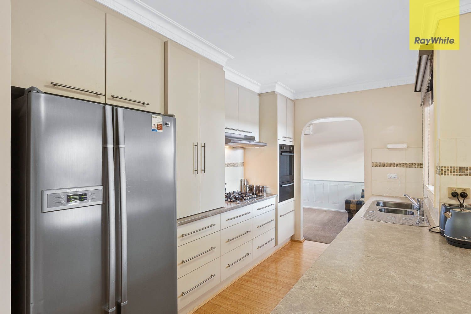 12 Carey Crescent, Bacchus Marsh VIC 3340, Bacchus Marsh - Thumbnail 2