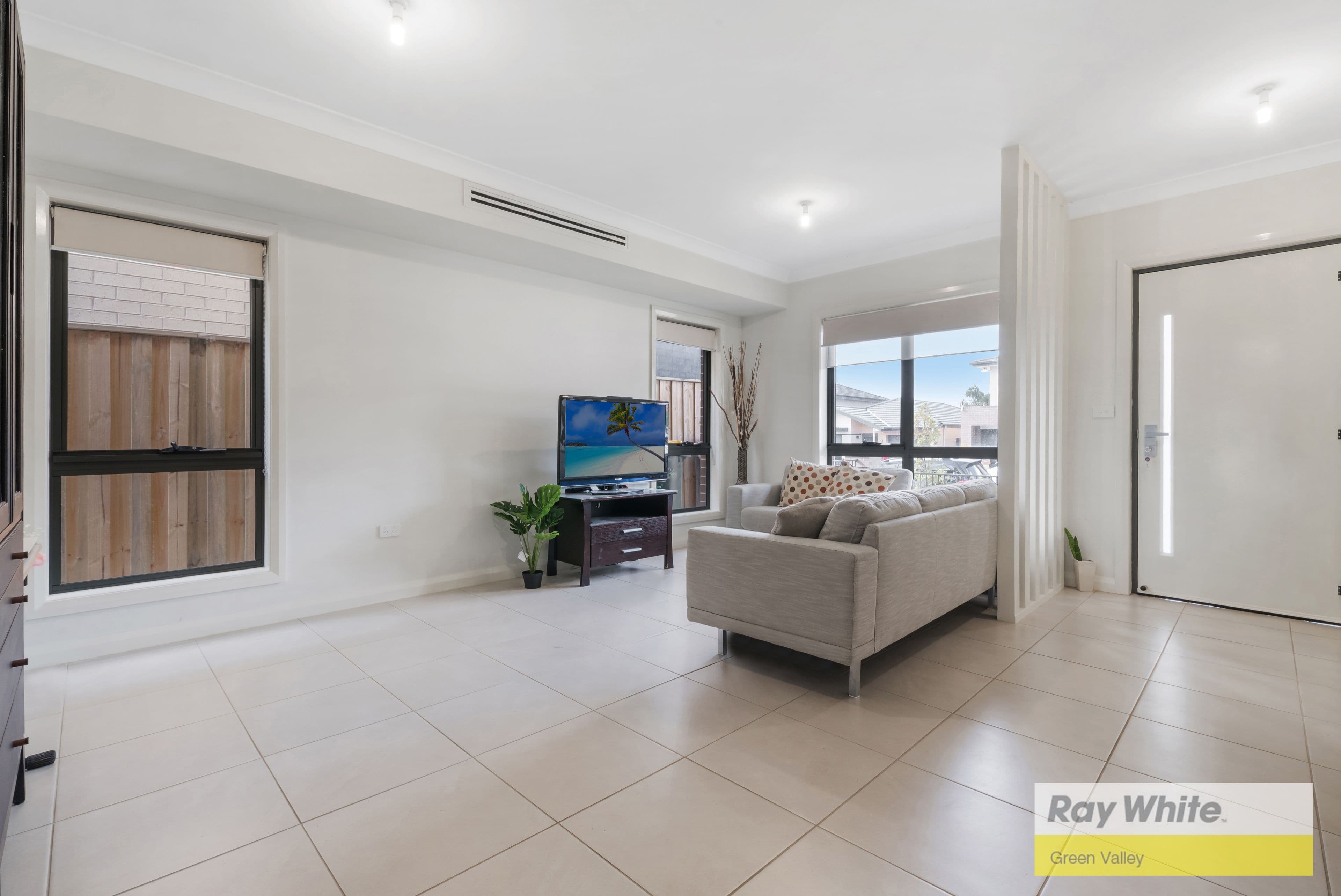 10 Satinwood Cresent, Bonnyrigg NSW 2177, Bonnyrigg - Thumbnail 3