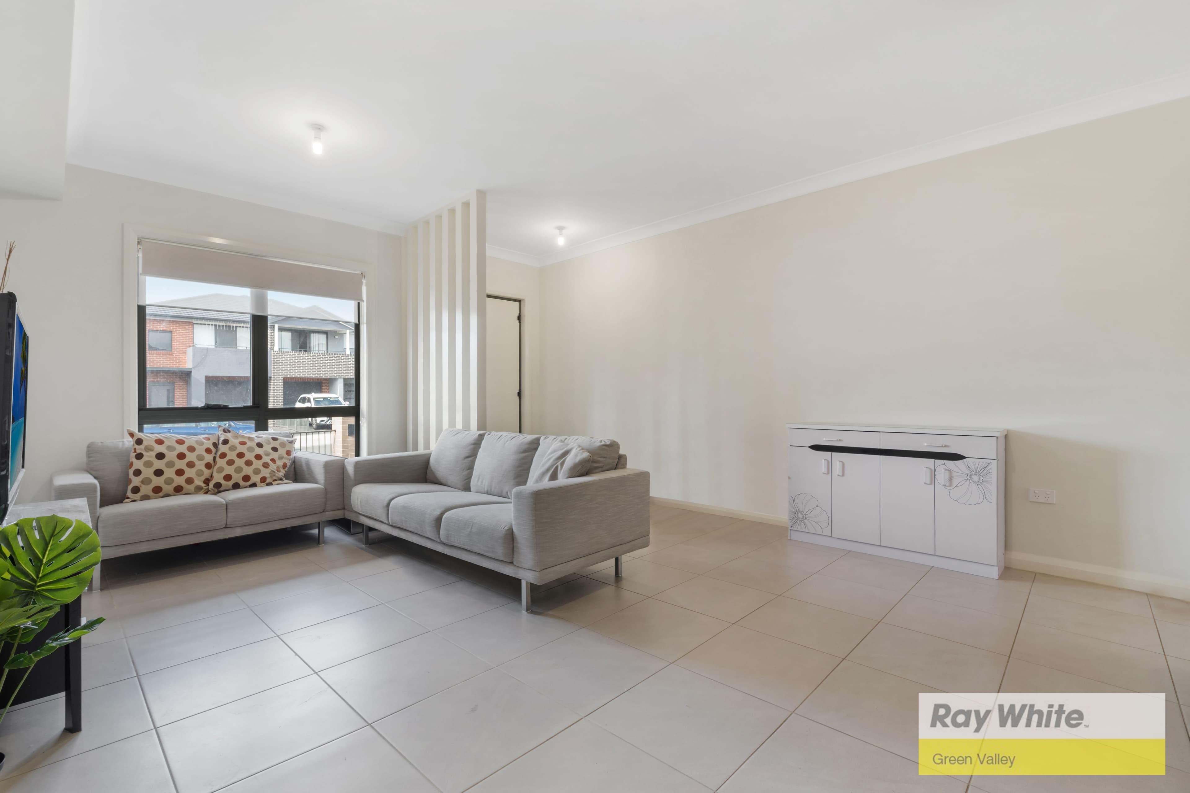10 Satinwood Cresent, Bonnyrigg NSW 2177, Bonnyrigg - Thumbnail 4