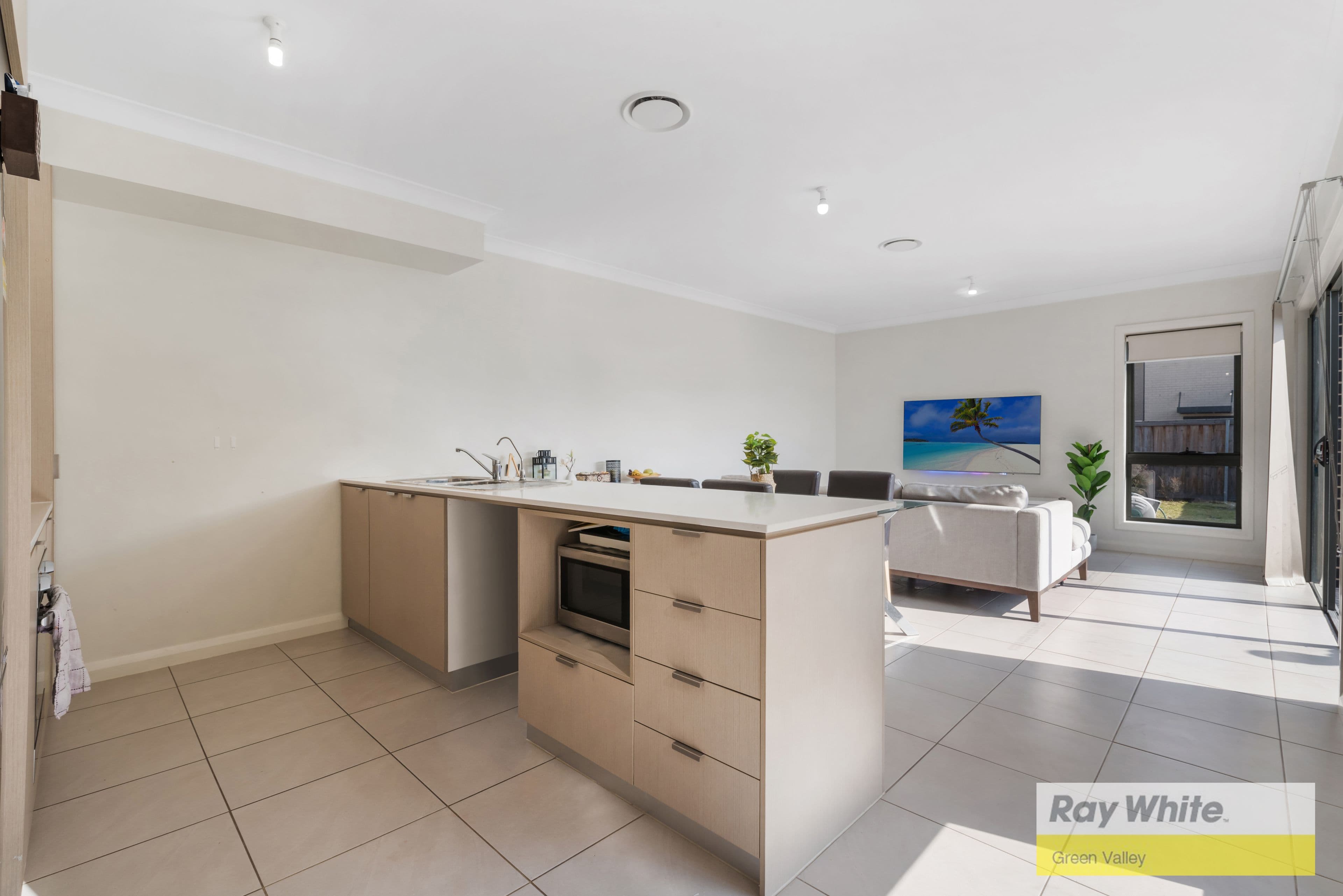 10 Satinwood Cresent, Bonnyrigg NSW 2177, Bonnyrigg - Thumbnail 8