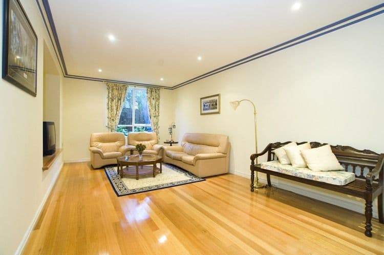 18 Schafter Drive, DONCASTER EAST VIC 3109, Doncaster East - Thumbnail 5