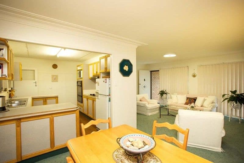 2 Cresthaven Drive, MANSFIELD QLD 4122, Mansfield - Thumbnail 4