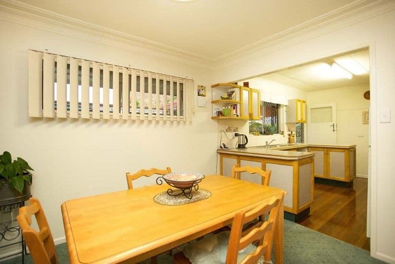 2 Cresthaven Drive, MANSFIELD QLD 4122, Mansfield - Thumbnail 5